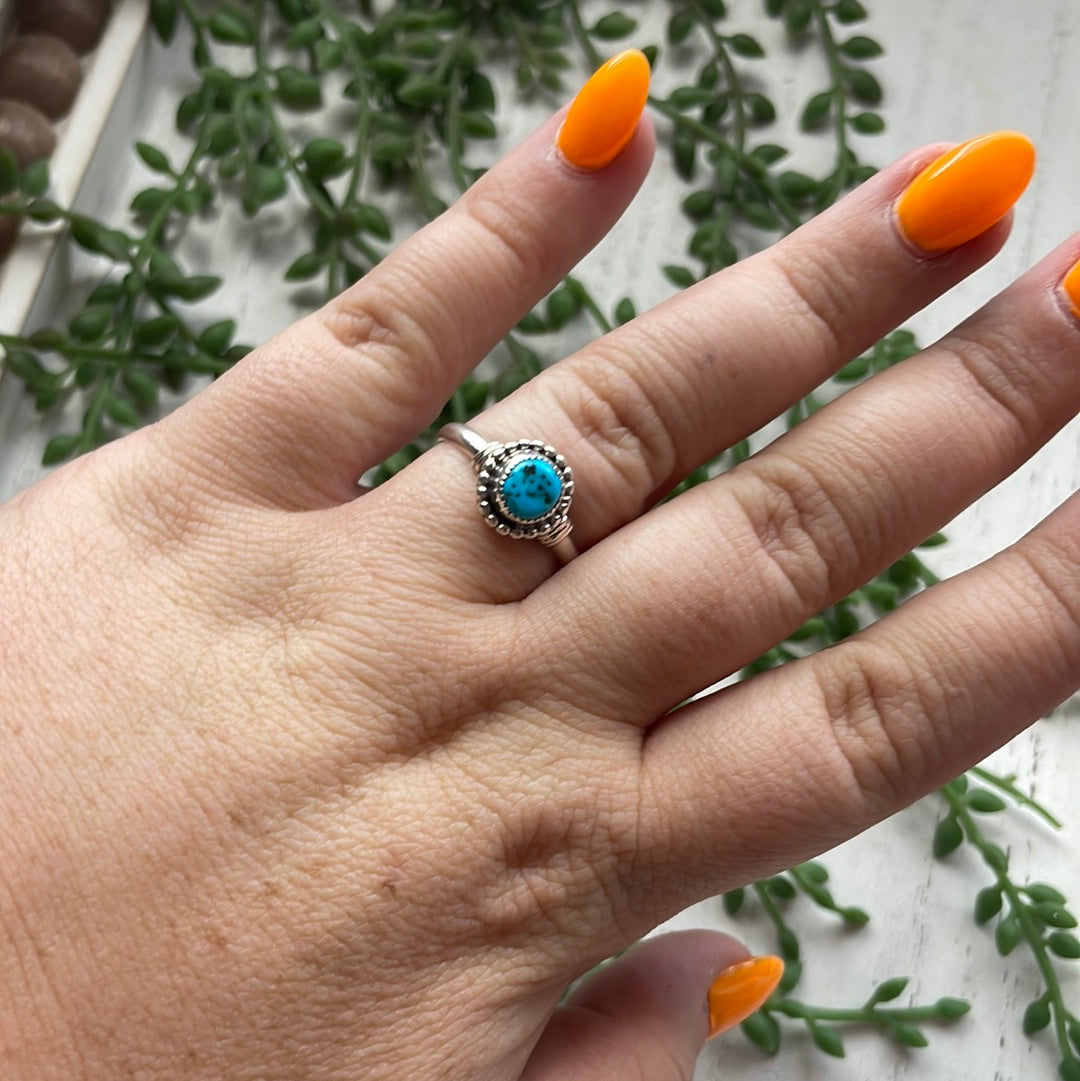 Navajo Sterling Silver Single Stone Kingman Turquoise Ring