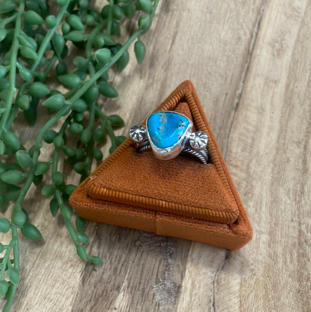 “The Must Have” Navajo Sterling Silver Single Stone Turquoise Ring