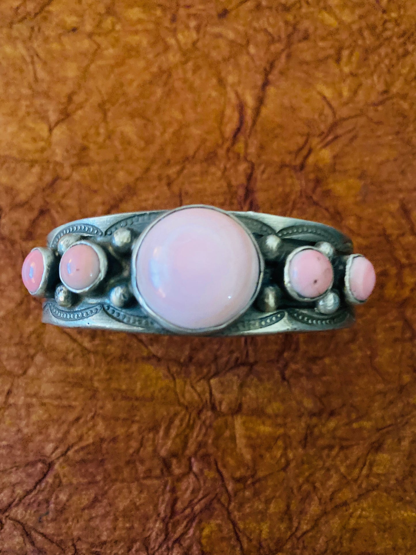 Navajo Queen Pink Conch Shell & Sterling Silver Cuff Bracelet By Chimney Butte