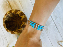 Load image into Gallery viewer, Navajo Turquoise &amp; Sterling Liquid Silver Beaded Bracelet