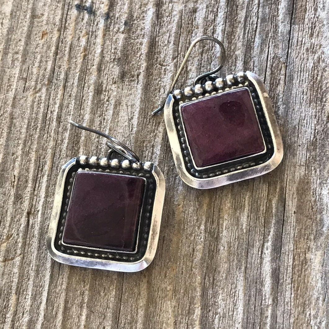 Navajo Sterling Silver  Purple Spiny Oyster Dangle Earrings