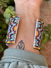 Load image into Gallery viewer, Navajo Handmade Beaded Flower Lotus Cuff Bracelet