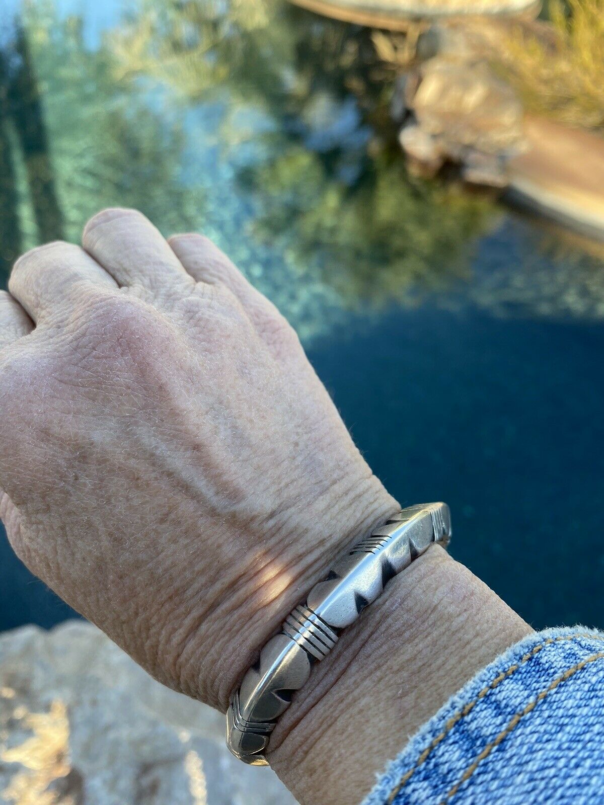 Gorgeous Navajo Sterling Silver Bracelet Signed By The Artist
