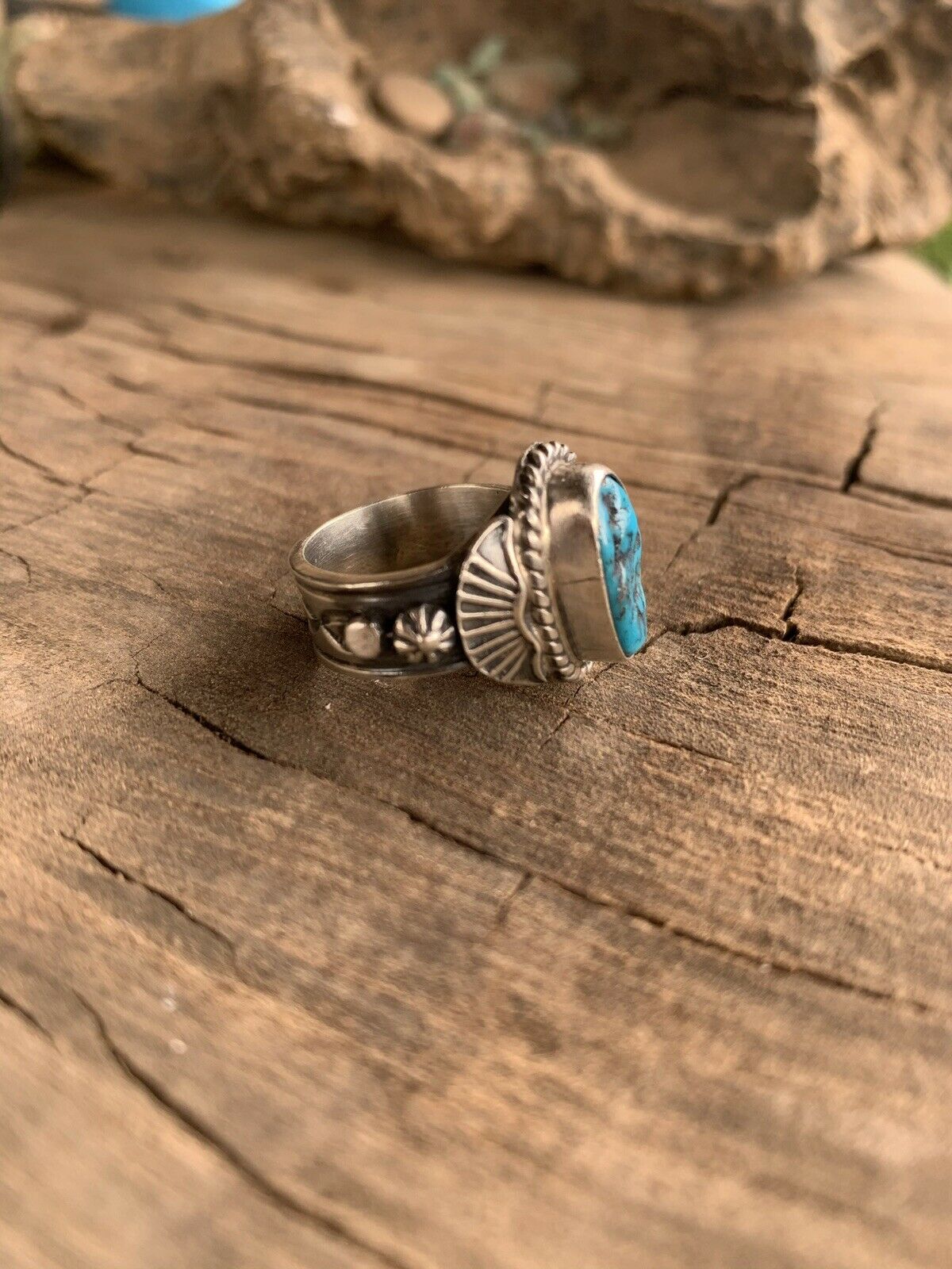 Navajo Kingman Turquoise & Sterling Silver crescent ring