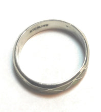 Load image into Gallery viewer, Navajo Sterling Silver Green Opal Stacker Ring