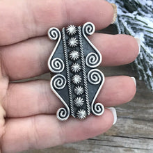 Load image into Gallery viewer, Beautiful Navajo Sterling Ring Size 7.5
