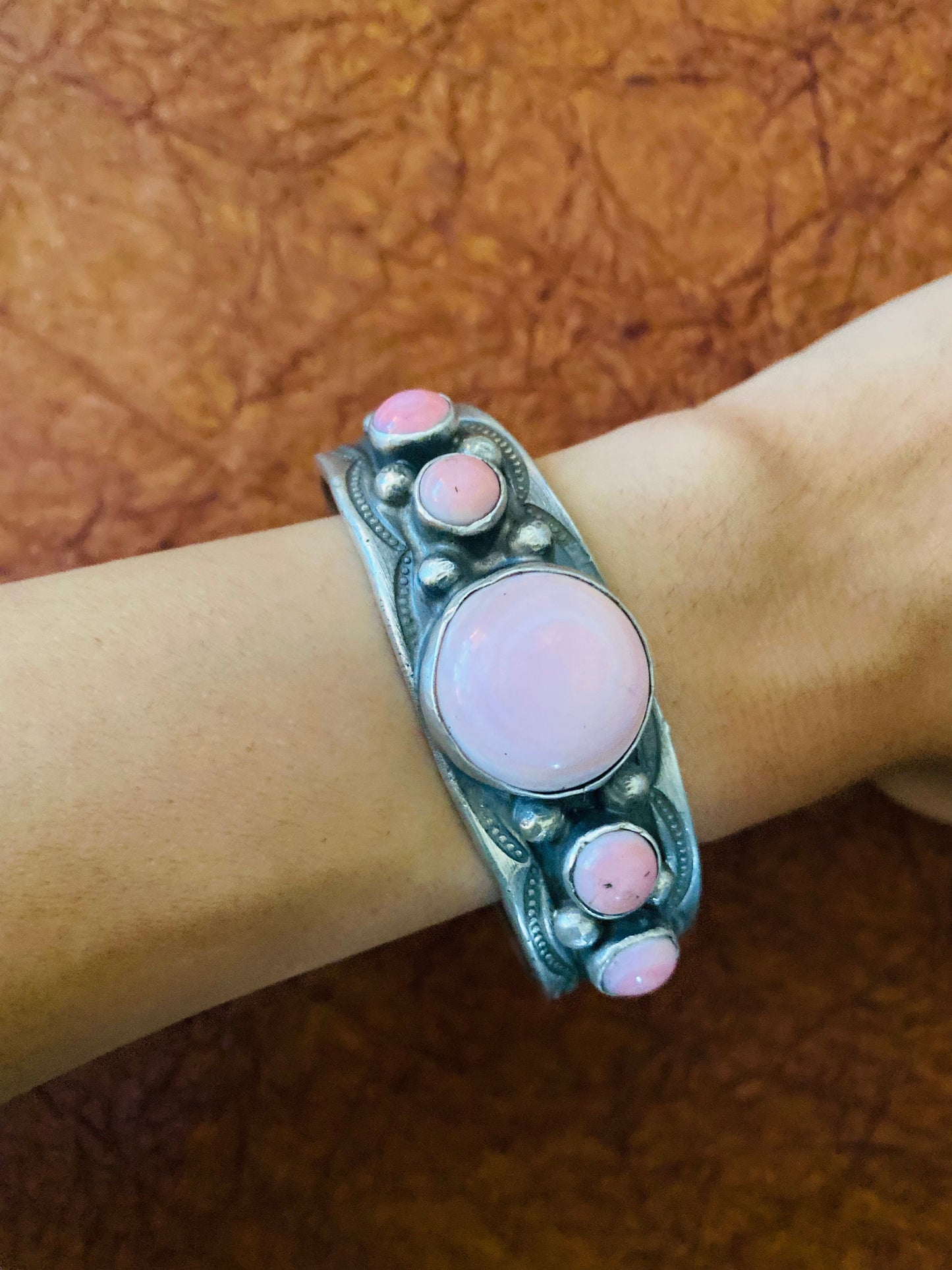 Navajo Queen Pink Conch Shell & Sterling Silver Cuff Bracelet By Chimney Butte