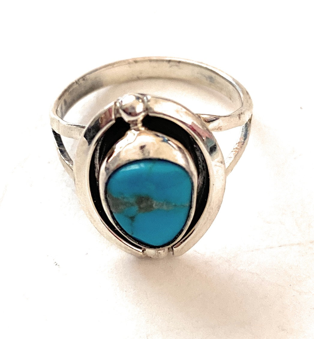 Navajo Kingman Turquoise & Sterling Silver Ring Size 6.5