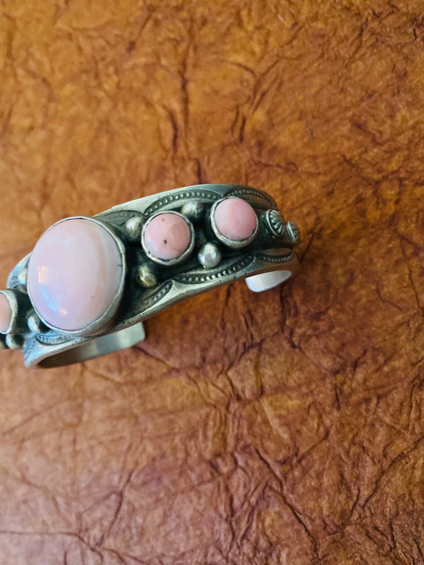 Navajo Queen Pink Conch Shell & Sterling Silver Cuff Bracelet By Chimney Butte