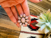 Load image into Gallery viewer, Handmade Sterling Silver &amp; Pink Conch Shell Cluster Necklace