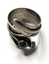 Load image into Gallery viewer, Navajo Sterling Silver And Turquoise Feather Ring Size 5.5