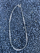 Load image into Gallery viewer, Navajo Pink Conch &amp; Sterling Silver Beaded Necklace 18”